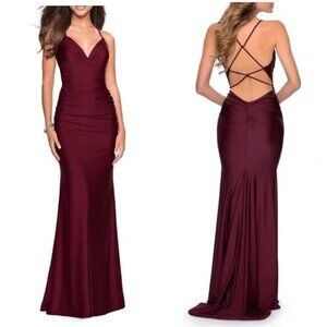 LA FEMME Strappy Back Ruched Trumpet Gown in Dark Berry Size US 12